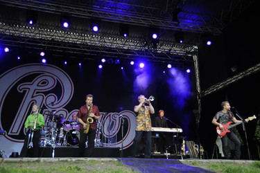 James Pankow, Tris Imboden, Walter Parazaider, Lee Loughnane, Robert Lamm, Jason Scheff