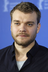 Pilou Asbaek