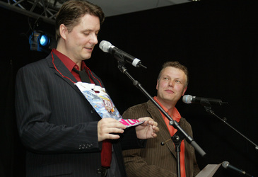 Nico Walser, Wolfgang Grieger
