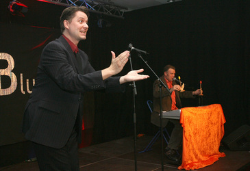 Nico Walser, Wolfgang Grieger
