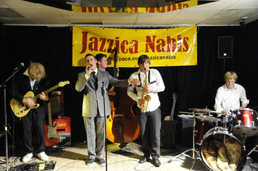 Philipp Kubiak, Lars Hünerfürst, Robert Fiedler, Friedrich Mechner, Max Liesegang (Jazzica Nabis)