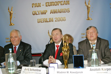 Leonid Michailowitsch Roschal, Jurij Schustow, Anatoli Jewgenjewitsch Karpow