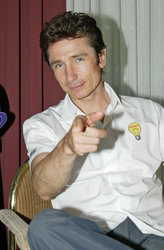 Dominic Keating