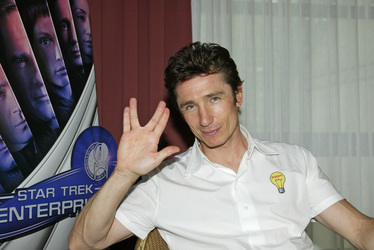 Dominic Keating