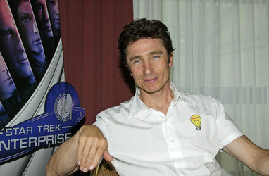 Dominic Keating