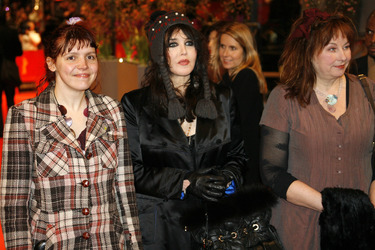 Miss Ming, Isabelle Adjani, Yolande Moreau