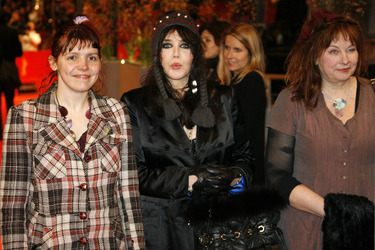 Miss Ming, Isabelle Adjani, Yolande Moreau