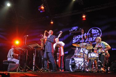 Joey Calderazzo, Branford Marsalis, Eric Revis, Jeff Tain Watts