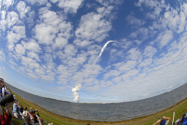 Start des Space Shuttles Atlantis STS-129