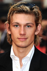 Alex Pettyfer