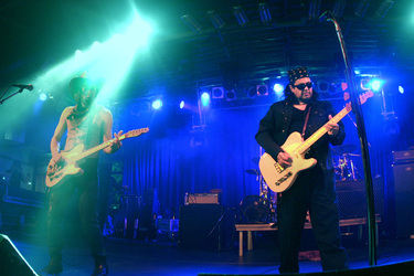 Steven Medina Hufsteter, Tito Larriva