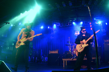 Steven Medina Hufsteter, Tito Larriva