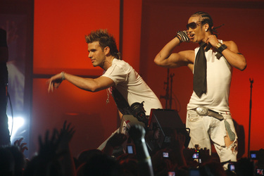 Jay Khan, Mikel Johnson