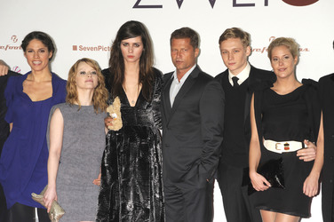 Jasmin Gerat, Karoline Schuch, Nora Tschirner, Til Schweiger, Matthias Schweighöfer, Anika Decker
