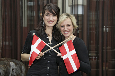 Charlotte Munck, Iben Hjejle