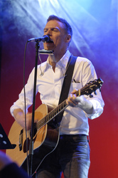 Bryan Adams
