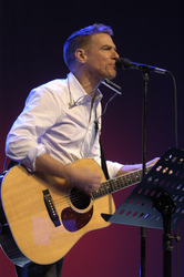 Bryan Adams