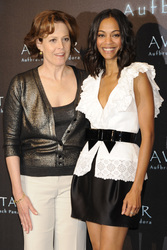 Sigourney Weaver, Zoe Saldana