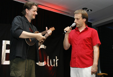 Nico Walser, Thommi Baake