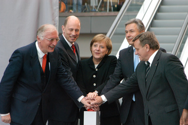 Günter Verheugen, Wolfgang Tiefensee, Angela Merkel, Klaus Wowereit, Hartmut Mehdorn