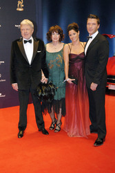 Hardy Krüger mit Ehefrau Anita und Hardy Krüger Jr. mit Ehefrau Katrin Fehringer