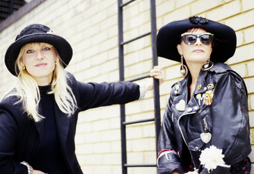 Photoshooting mit Voice of the Beehive in London