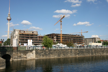 Palast der Republik während der Demontage