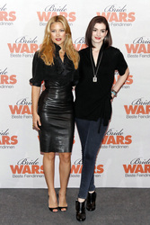 Kate Hudson, Anne Hathaway