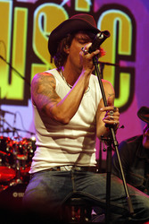 Alec 'Boss Burns' Völkel (The BossHoss)