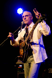 Larry Carlton