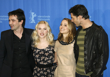 Justin Chadwick, Scarlett Johansson, Natalie Portman, Eric Bana