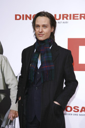 Tom Schilling