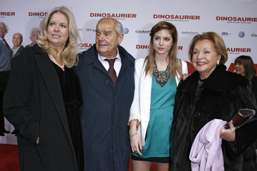 Walter Giller und Nadja Tiller mit Tochter Natascha und Enkelin Alexia