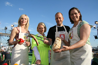 Saskia Valencia, Lotto King Karl, Sandra Völker