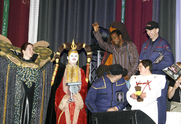 Anthony Montgomery mit Science Fiction Fans