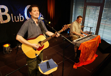 Nico Walser, Wolfgang Grieger