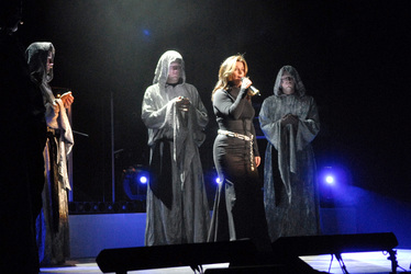 Carolin Fortenbacher und Gregorian