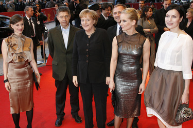 Maja Ostaszewska, Joachim Sauer, Angela Merkel, Andrzej Chyra, Magdalena Cielecka, Danuta Stenka