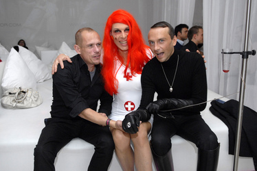 Gery Keszler, Mataina ah-wie-süß, Hubertus Regout