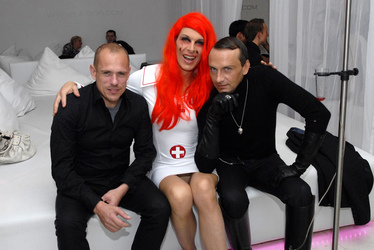 Gery Keszler, Mataina ah-wie-süß, Hubertus Regout