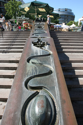 Treppenlauf am Weltkugelbrunnen