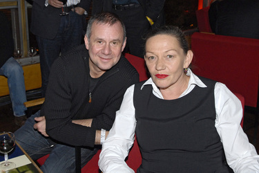 Joachim Król  mit Begleitung