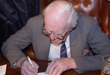 Desmond Llewelyn