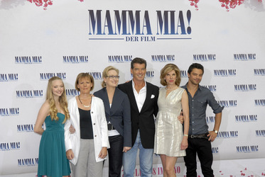 Amanda Seyfried, Phyllida Lloyd, Meryl Streep, Pierce Brosnan, Christine Baranski, Dominic Cooper