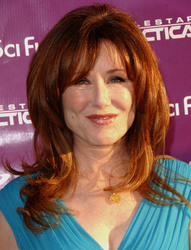 Mary McDonnell