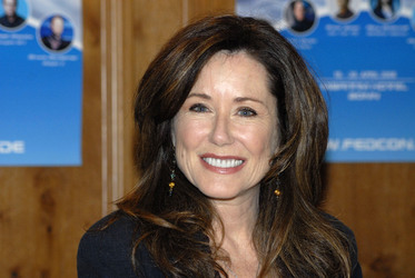 Mary McDonnell