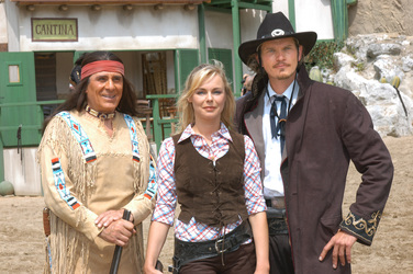 Gojko Mitic, Saskia Valencia, Götz Otto