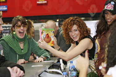 Lucy Diakowska, Nadja Benaissa