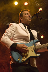 The Shadows feat. Bruce Welch