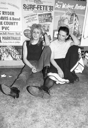 Guggi (Derek Rowan), Gavin Friday